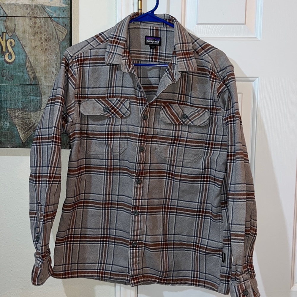 Patagonia Gray and Brown Plaid Button Down Shirt